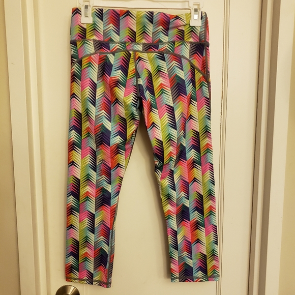 Fabletics Lima Printed Powerhold Capri - Picture 4 of 5